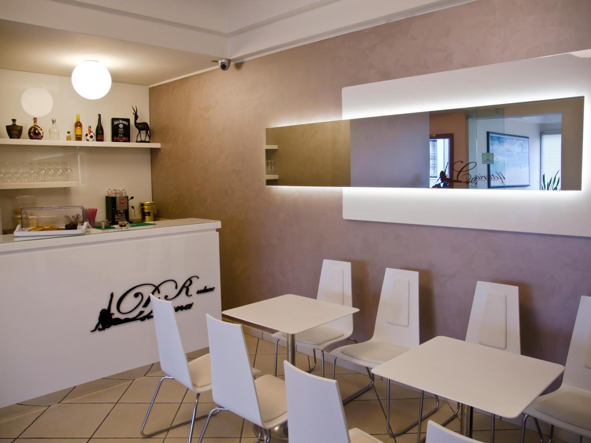 Residence Divina Rimini Bagian luar foto