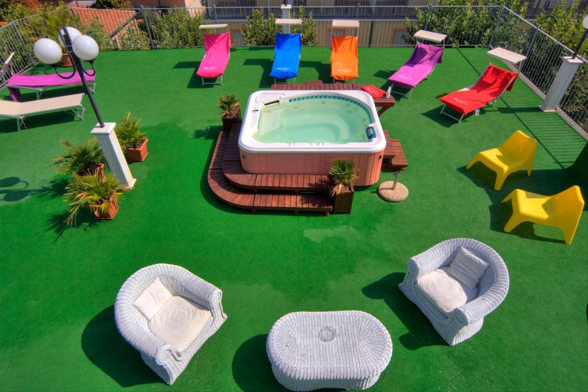 Residence Divina Rimini Bagian luar foto