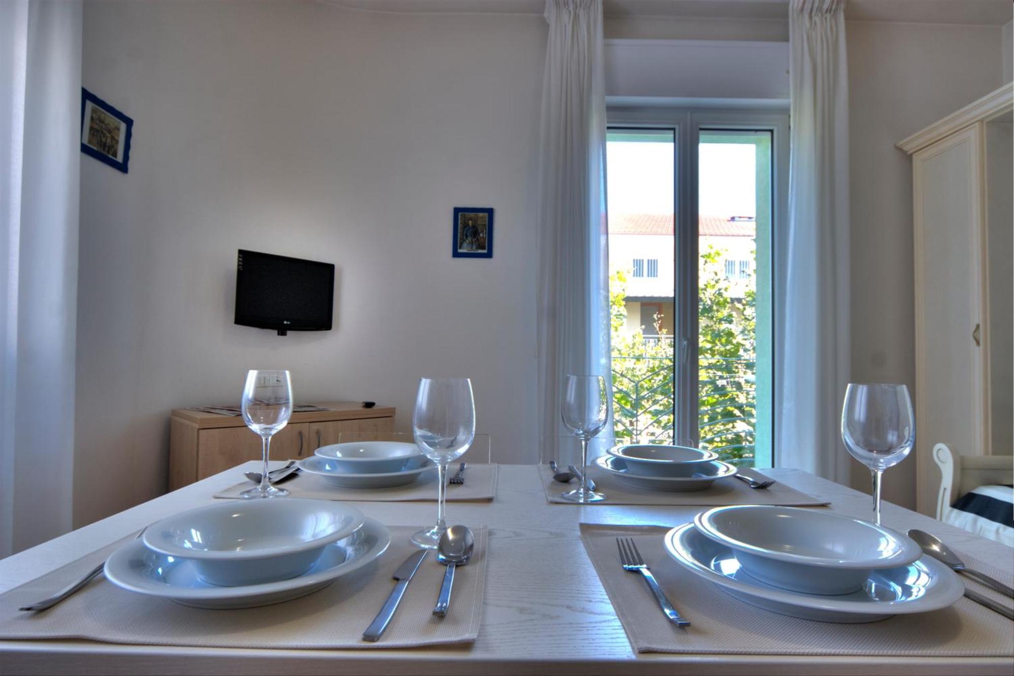 Residence Divina Rimini Bagian luar foto