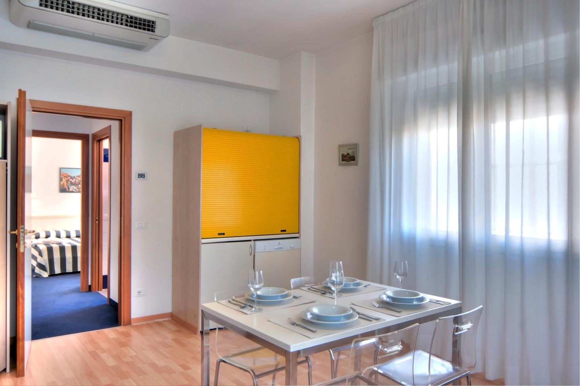 Residence Divina Rimini Bagian luar foto