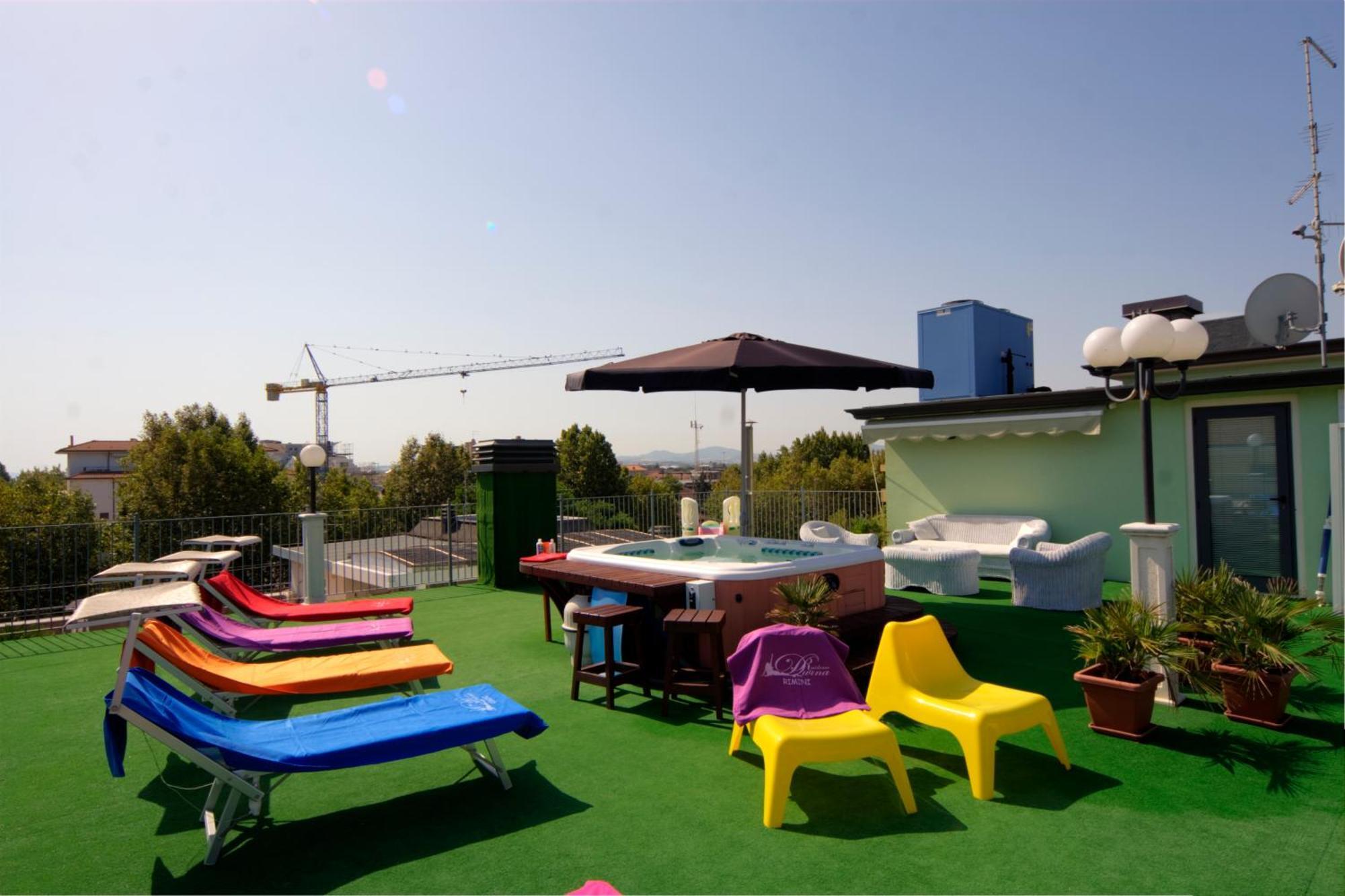 Residence Divina Rimini Bagian luar foto