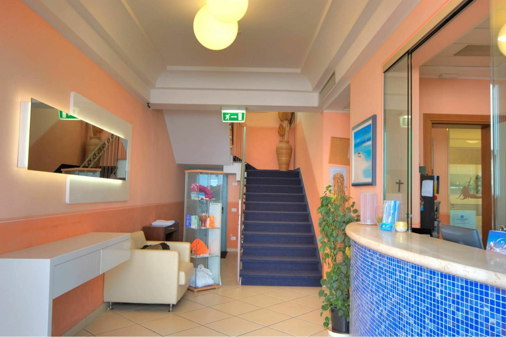 Residence Divina Rimini Bagian luar foto